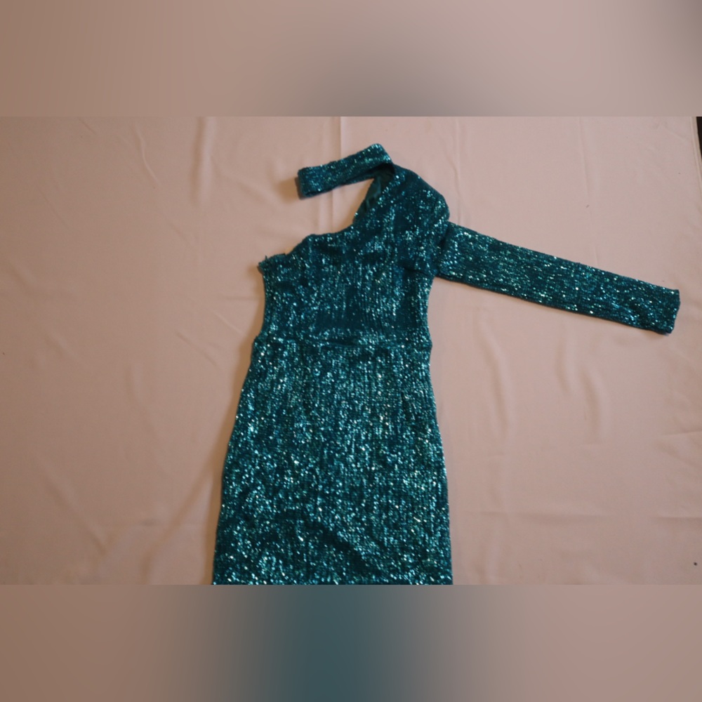 L’atiste , medium , turquoise